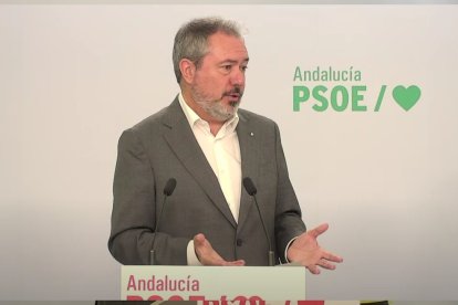 El secretario general del PSOE-A, Juan Espadas, en rueda de prensa.

EUROPA PRESS
21/10/2024