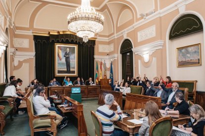 Pleno extraordinario del Ayuntamiento de Castellón para aprobar, de forma provisional, las nuevas ordenanzas municipales en materia fiscal de cara a 2025.