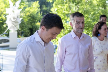 El coordinador federal de IU, Antonio Maíllo, y el exdiputado de Sumar, Iñigo Errejón, en una imagen de archivo en Madrid.