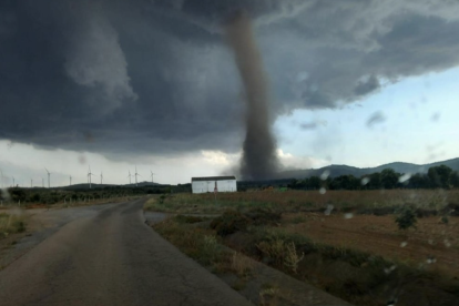 Imagen de uno de los tornados que ha afectado a la Comunidad Valenciana este martes