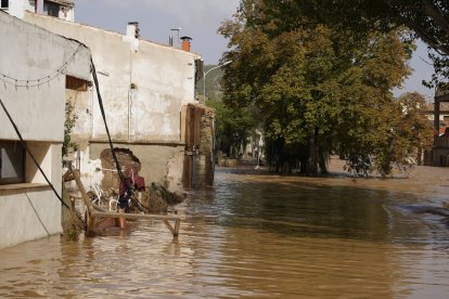 Efectos de la riada en Mira, Cuenca, donde una persona ha fallecido.