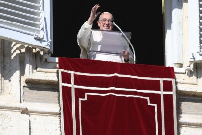 El Papa Francisco durante el rezo del Ángelus