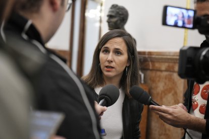 (Foto de ARCHIVO)
La secretaria general de Podemos, Ione Belarra, ofrece declaraciones a los medios.

Fernando Sánchez / Europa Press
23 OCTUBRE 2024;GOBIERNO;CONGRESO;PLENO
23/10/2024