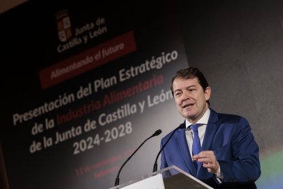 Alfonso Fernández Mañueco durante la presentación del Plan Estratégico para la Industria Agroalimentaria de CyL.