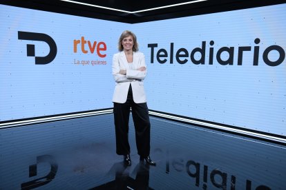 Marta Carazo es la presentadora del "Telediario" de La 1