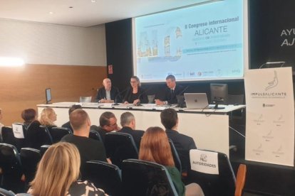 La Agencia Local de Desarrollo ‘Impulsalicante’ celebra el segundo Congreso Internacional del sector en la capital alicantina junto con Fundeun y la UA con más de 150 asistentes
La Agencia Local de Desarrollo ‘Impulsalicante’ celebra el segundo Congreso Internacional del sector en la capital alicantina junto con Fundeun y la UA con más de 150 asistentes
l II Congreso Internacional 