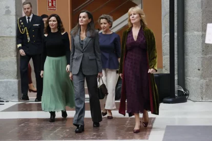 Isabel Díaz Ayuso, Doña Letizia y María Rey.