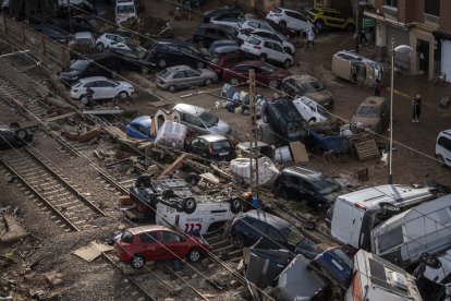 Áreas del paso a nivel entre Alfafar y Sedavi afectadas por la DANA, a 1 de noviembre de 2024.