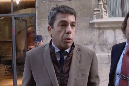 Carlos Mazón respondiendo a La Sexta