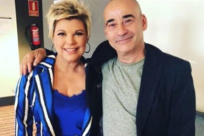 Terelu Campos con Eduard Fernández.