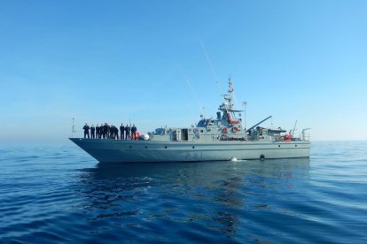 El patrullero 'Toralla' en una imagen de archivo.
REMITIDA / HANDOUT por ARMADA ESPAÑOLA
Fotografía remitida a medios de comunicación exclusivamente para ilustrar la noticia a la que hace referencia la imagen, y citando la procedencia de la imagen en la firma
16/1/2025