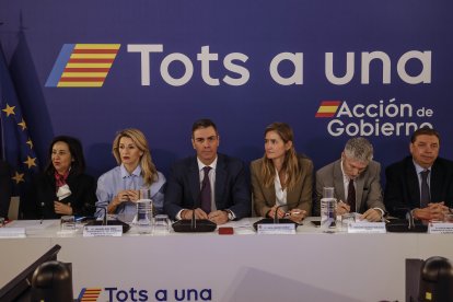 ROBER SOLSONA….20250123…VALENCIA……PEDRO SANCHEZ CON LOS MINISTROS Y ALCALDES.
