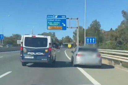 Imagen de la detención de los secuestradores en plena autovía A-7 en Málaga.