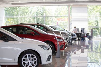 Archivo - Las ventas de coches en España crecen un 5,3% en enero de 2025, hasta las 72.322 unidades. 