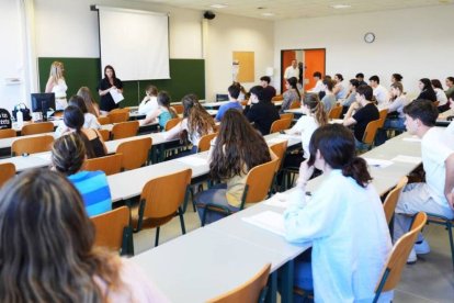 Alumnos en una clase