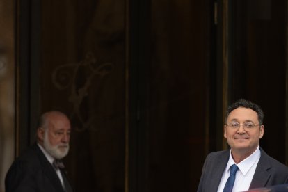 (Foto de ARCHIVO)
El fiscal general del Estado, Álvaro García Ortiz, a su salida del Tribunal Supremo, a 29 de enero de 2025, en Madrid (España). García Ortiz declara como investigado ante el Supremo por la presunta filtración que le atribuye la pareja de la presidenta de la Comunidad de Madrid. Es la primera vez que un fiscal general declara como investigado y su comparecencia tiene lugar un día después de que el propio Tribunal Supremo haya avalado su nombramiento como jefe del Ministerio Público.

Eduardo Parra / Europa Press
29/1/2025