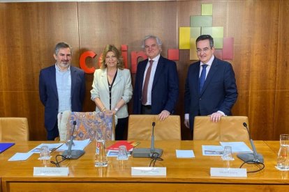 Foto de familia de la presentación.