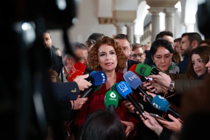 La vicepresidenta primera del Gobierno y ministra de Hacienda, María Jesús Montero. 