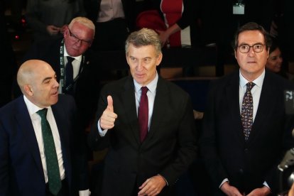 Lorenzo Amor, Alberto Núñez Feijóo y Antonio Garamendi participan en la Asamblea de ATA.