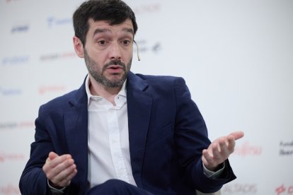 Archivo - El ministro de Derechos Sociales y Agenda 2030, Pablo Bustinduy (Fotografía de archivo).
