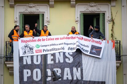 (Foto de ARCHIVO)
Varios activistas durante una concentración de Sindicat de Llogateres de Catalunya.
Lorena Sopêna / Europa Press
31 ENERO 2025;CASA ORSOLA;BARCELONA;DESALOJO
31/1/2025