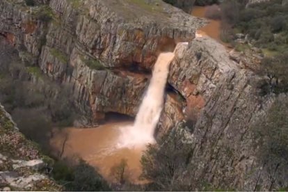 Cascada de la Cimbarra, Jaén.
