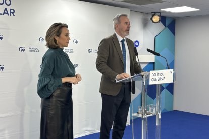 La secretaria general del PP, Cuca Gamarra, y el presidente del PP Aragón y presidente del Gobierno autonómico, Jorge Azcón.

EUROPA PRESS.
18/3/2025