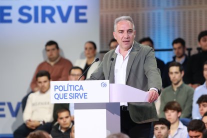 El vicesecretario del PP, Elías Bendodo, en Sevilla.

ROCÍO RUZ (EUROPA PRESS)
30/3/2025