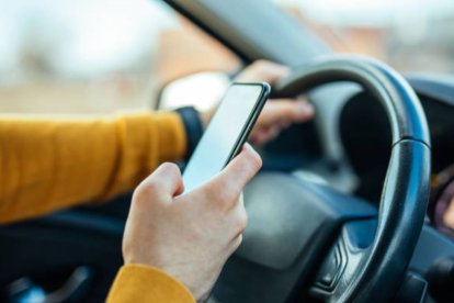 Usar el móvil en el coche