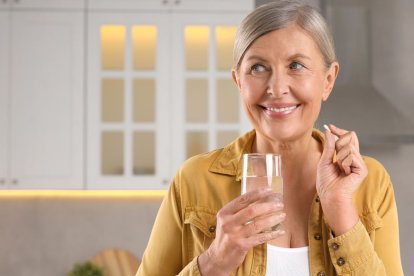 Complemento alimenticio multivitamínico y multimineral Multicentrum Mujer 50+