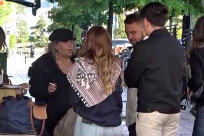 Terelu Campos y José María Almoguera liman asperezas en un inesperado reencuentro.

Durante los últimos meses, la relación entre José María Almoguera, su tía Terelu Campos y su prima Alejandra Rubio ha estado marcada por la tensión mediática. Sin embargo, las imágenes del equipo de Europa Press demuestran que las aguas podrían estar volviendo a su cauce.

EUROPA ESPAÑA SOCIEDAD