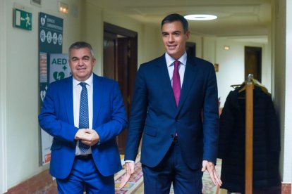 Santos Cerdán junto al presidente del Gobierno, Pedro Sánchez