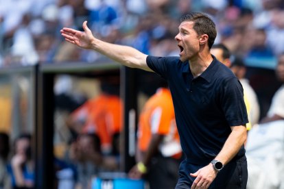 Xabi Alonso se estrenó con un empate en el Mundial de Clubes