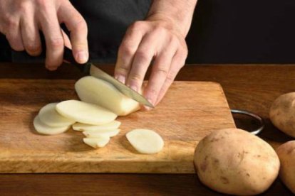 Cortar patatas