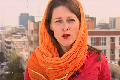 La periodista de Televisión Española Silvia Guerra, informando desde Teherán.