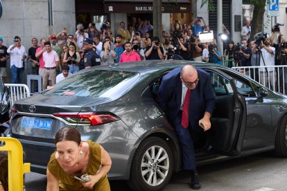 El exasesor del exministro José Luis Ábalos Koldo García a su llegada al Tribunal Supremo, a 23 de junio de 2025.