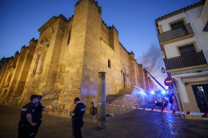 Imagen del incendio en la Mezquita de Córdoba