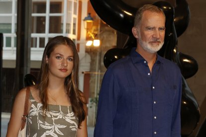 El Rey Felipe VI con la Princess Leonor, el pasado 5 de agosto en Palma.