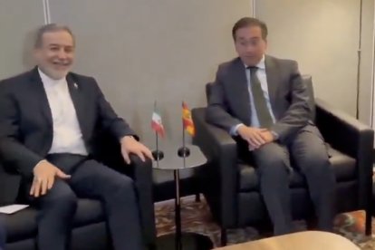 El ministro de Exteriores, José Manuel Albares, mantiene una reunión con la delegación de Irán en la ONU