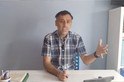 Alfonso Muñoz, funcionario de la Seguridad Social, durante su intervención en vídeo sobre el procedimiento aprobado para acceder a la jubilación anticipada por penosidad y peligrosidad.