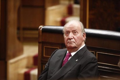 El Rey Juan Carlos tiene revolucionado al país con sus memorias.