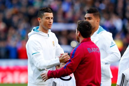 <enter caption here> during the La Liga match between Real Madrid and Barcelona at Estadio Santiago Bernabeu on December 23, 2017 in Madrid, Spain.