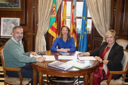 Begoña Carrasco, alcaldesa de Castellón, en una reunión del III Plan de Empleo