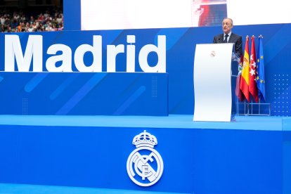 El presidente del Real Madrid, Florentino Pérez, durante la presentación de Kylian Mbappé.