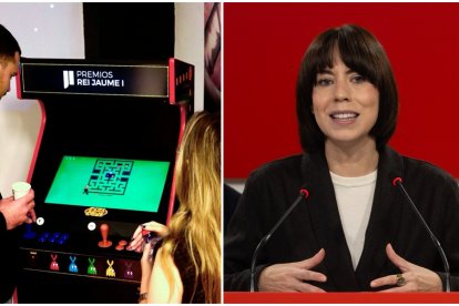 Maquina arcade de la Fundación Premios Jauem I, y la ministra de Ciencia, Diana Morant