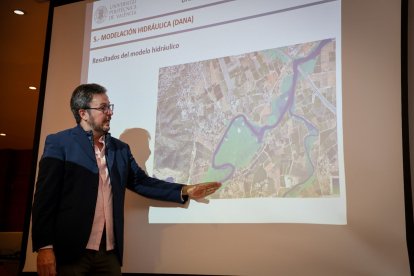 Un momento de la presentación del informe de Evaluación de Daños de la dana en Torrent.