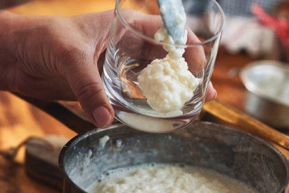 Detalle del emplatado del arroz con leche de Dani García, que apuesta por una textura cremosa y prescinde de ingredientes tradicionales como la canela o el limón.