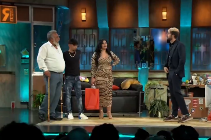 Los protagonistas de 'Ciudad sin dueño' en 'La Revuelta'.