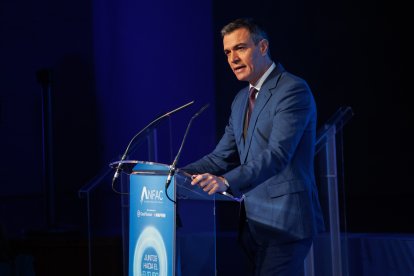 Archivo - El presidente del Gobierno, Pedro Sánchez, durante la clausura de la IV edición del Foro ANFAC ‘Juntos hacia el futuro’, celebrado el pasado febrero.