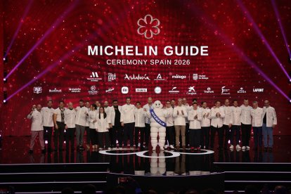 Un momento de la gala de presentación la Guía Michelin 2026.

REMITIDA / HANDOUT por GUÍA MICHELIN
Fotografía remitida a medios de comunicación exclusivamente para ilustrar la noticia a la que hace referencia la imagen, y citando la procedencia de la imagen en la firma
25/11/2025
